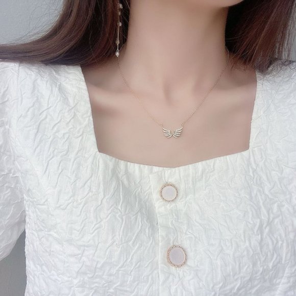 NEW 14K Gold Plated Diamond Angel Wing Necklace - Picture 5 of 9